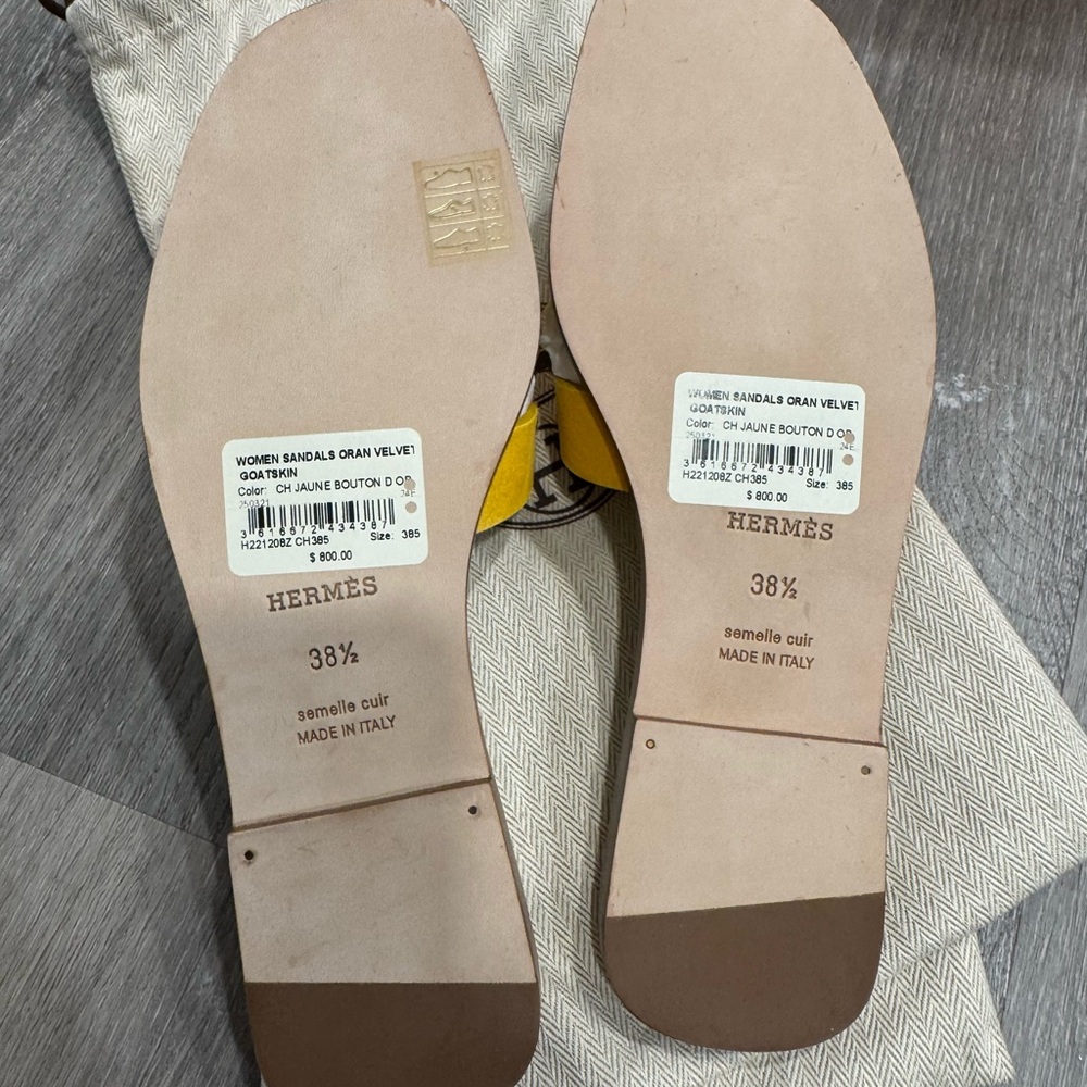 Hermes Yellow Oran Velvet Goatskin Women's  Sandals - Picture 4 of 7